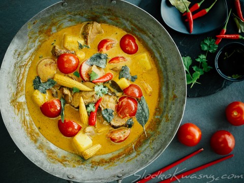 czerwone curry z kaczka